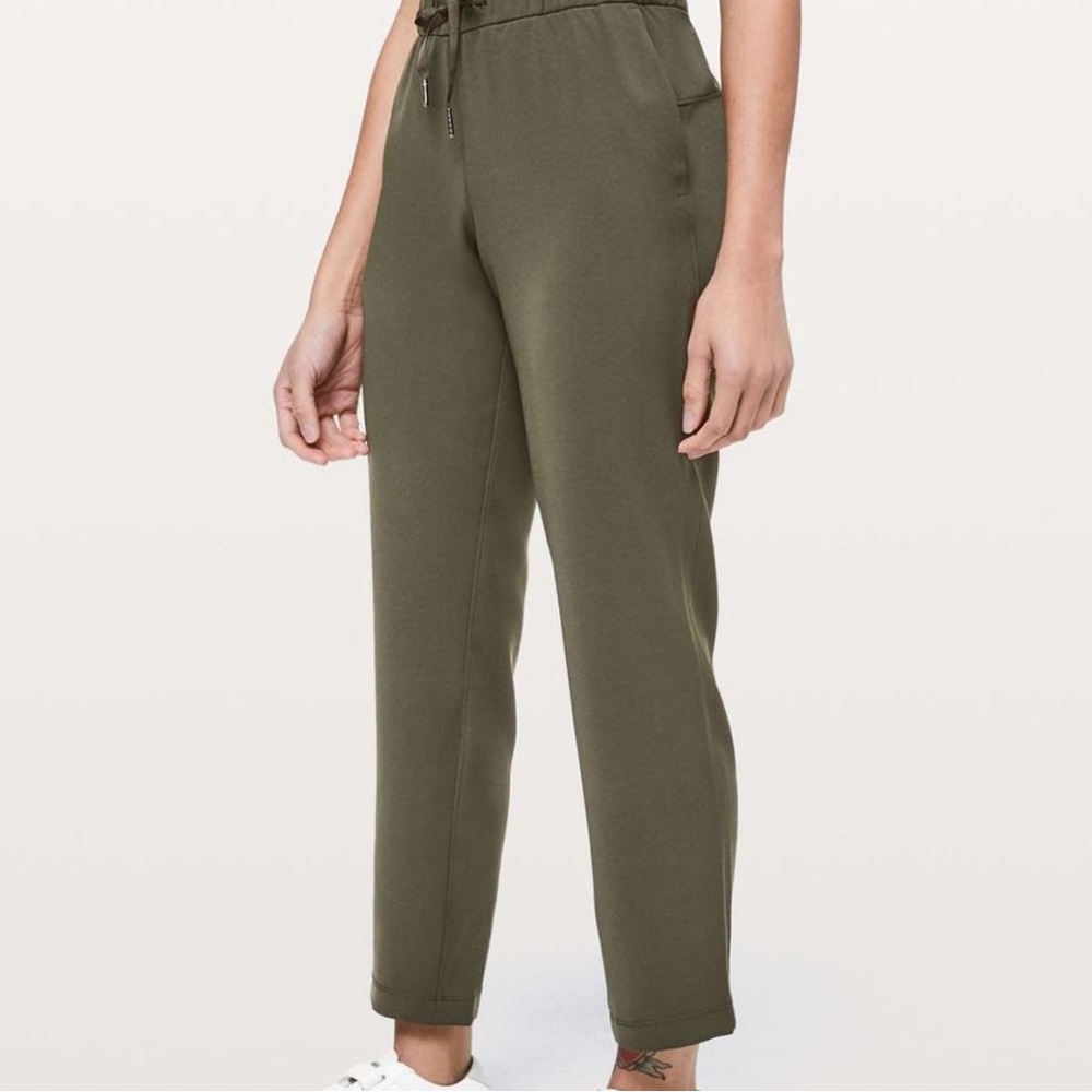 Lululemon On the Fly Pant size 4